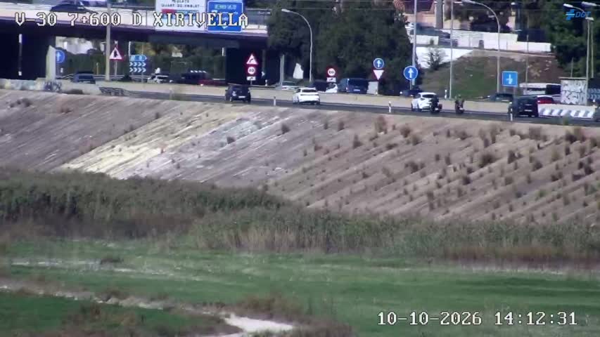 Cámara de tráfico en la V-30, km 7.6