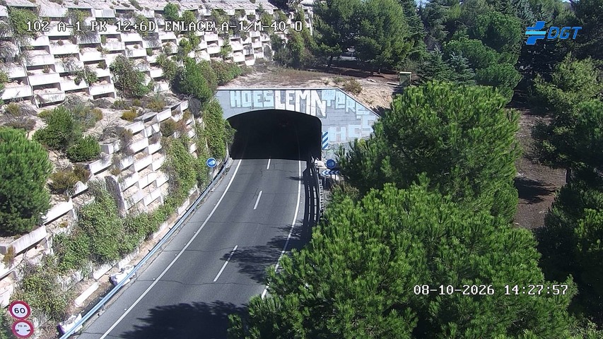 Cámara de tráfico en la A-1, km 12.6, provincia de Madrid