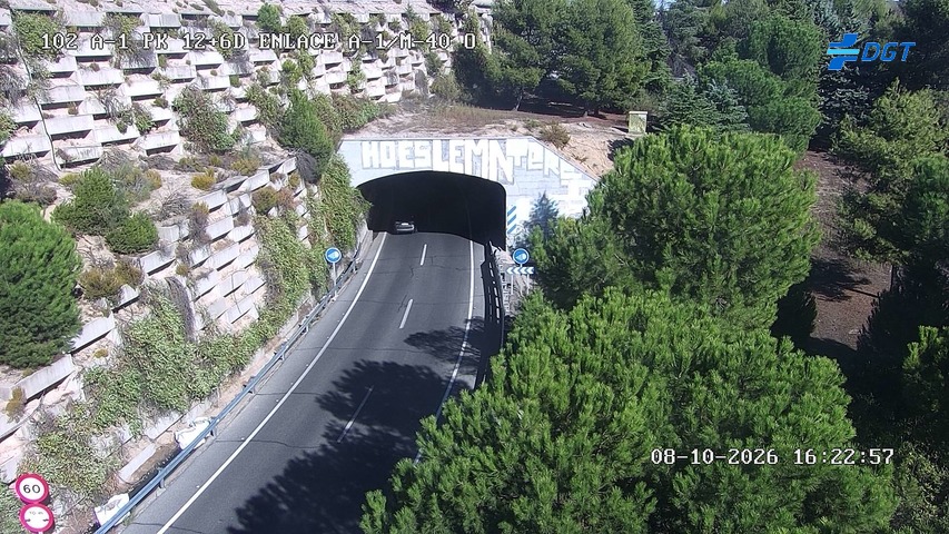Cámara de tráfico en la A-1, km 12.6, provincia de Madrid